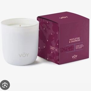 NIB VOY White Mistletoe & Oakmoss Candle